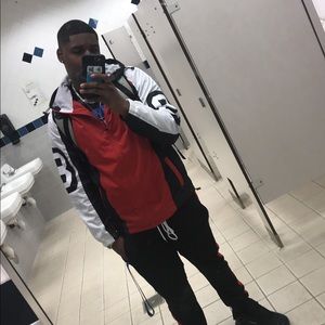 Meet your Posher, Derek